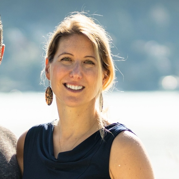 Meet your Posher, Elena - Picture 1 of 1